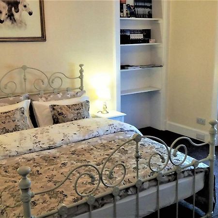 Cozy Central Apartment Inverness Esterno foto